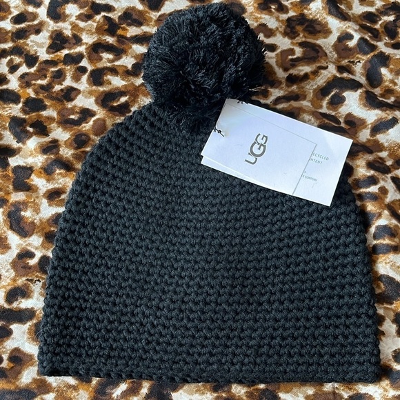 Brand New UGG Black Knit Pom-Pom Beanie Winter Hat Preppy Classic main image 8